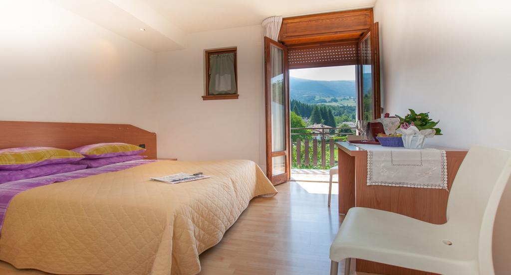 Albergo Sayonara Comano Terme Eksteriør billede
