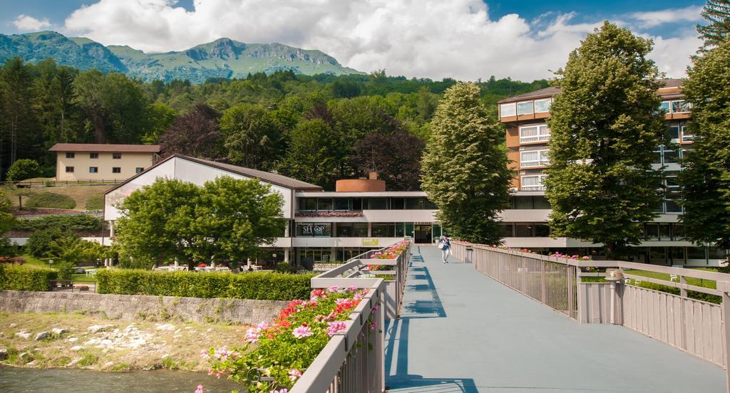 Albergo Sayonara Comano Terme Eksteriør billede