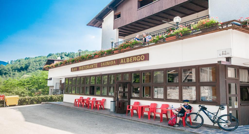 Albergo Sayonara Comano Terme Eksteriør billede
