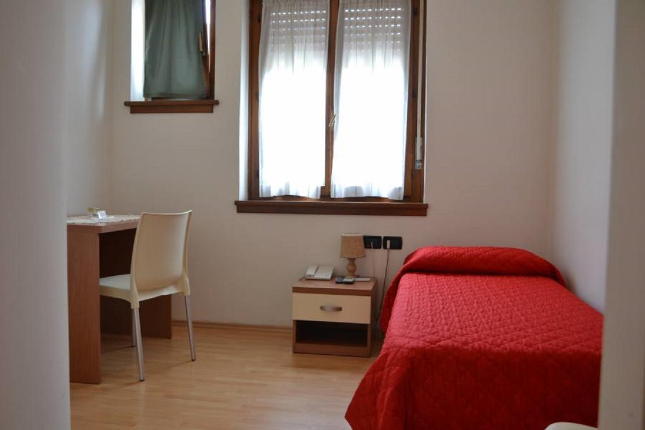 Albergo Sayonara Comano Terme Eksteriør billede